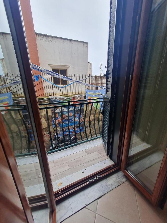 Palizzi'S Home Behind Plebiscite Square Наполи Екстериор снимка